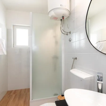 Dida I Mara Apartmán *