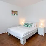 Dida I Mara Apartment *