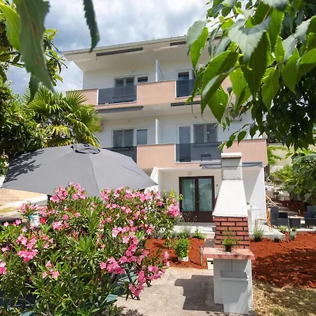 Dida I Mara Apartment